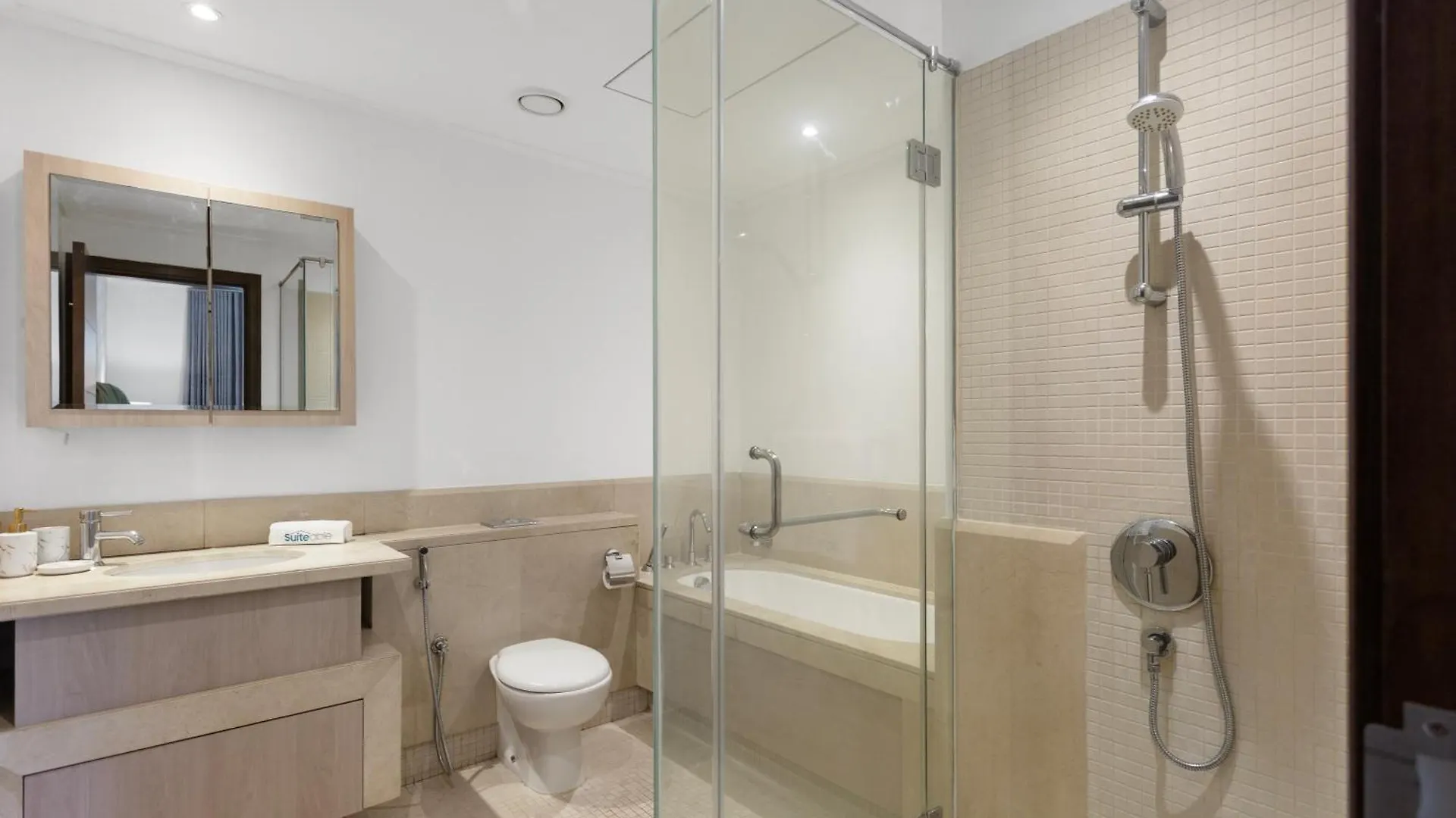 Exceptional 1-Bedroom With Pool View In Downtown 두바이 0*,