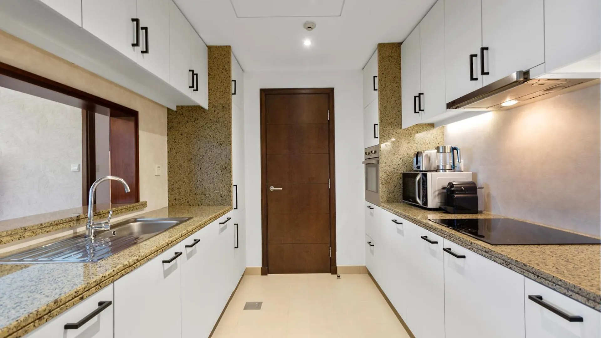 Exceptional 1-Bedroom With Pool View In Downtown 두바이 아랍에미리트
